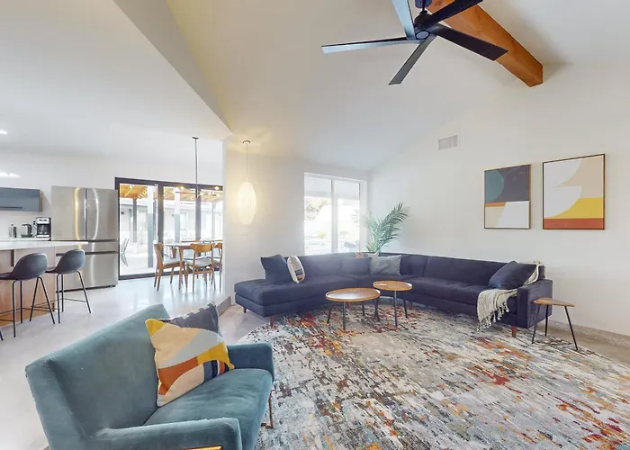 The Hideaway - Main House Only Apartment Chandler
